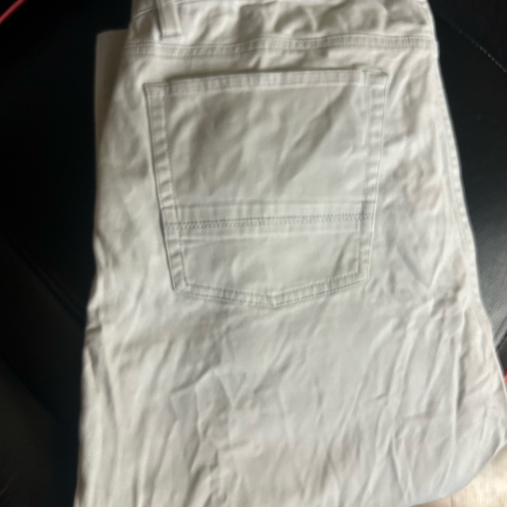 Reaction Kenneth Cole White Pants